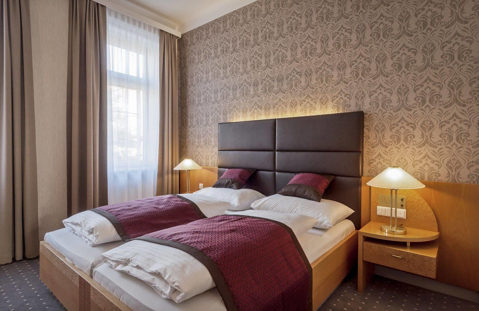 Club Cortina 4* Wien